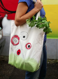 poppy bag front